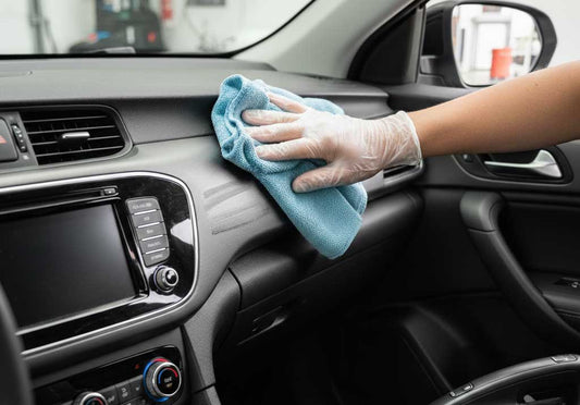 Limpiar el interior del coche en 15 minutos (sin brillo y sin polvo pegado)