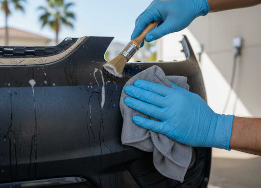 Plásticos exteriores grises: cómo restaurarlos sin brillo barato